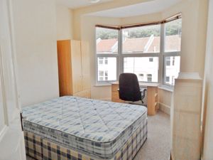 Bedroom- click for photo gallery